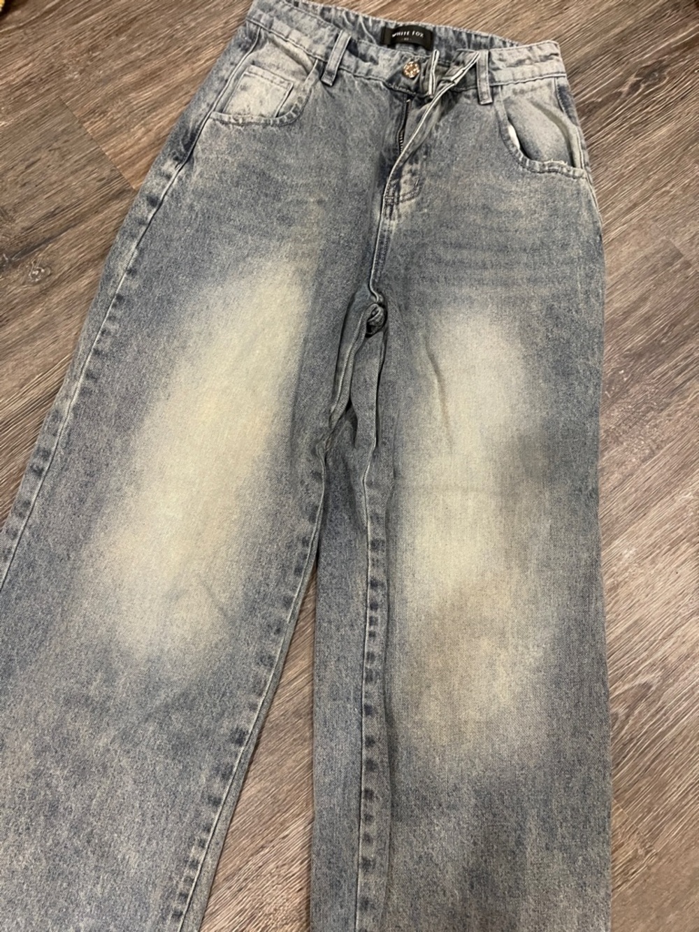 White Fox Boutique Women's Relaxed Fit Washed Gray Jeans